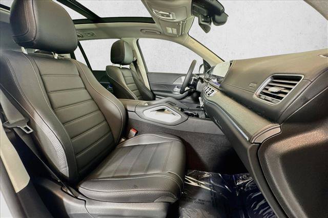 New 2026 MANUFAKTUR Moonlight White Metallic Mercedes-Benz GLS 450 image 56