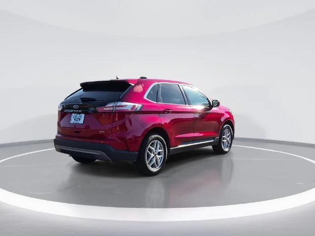 Used 2024 Red Ford SEL image 8
