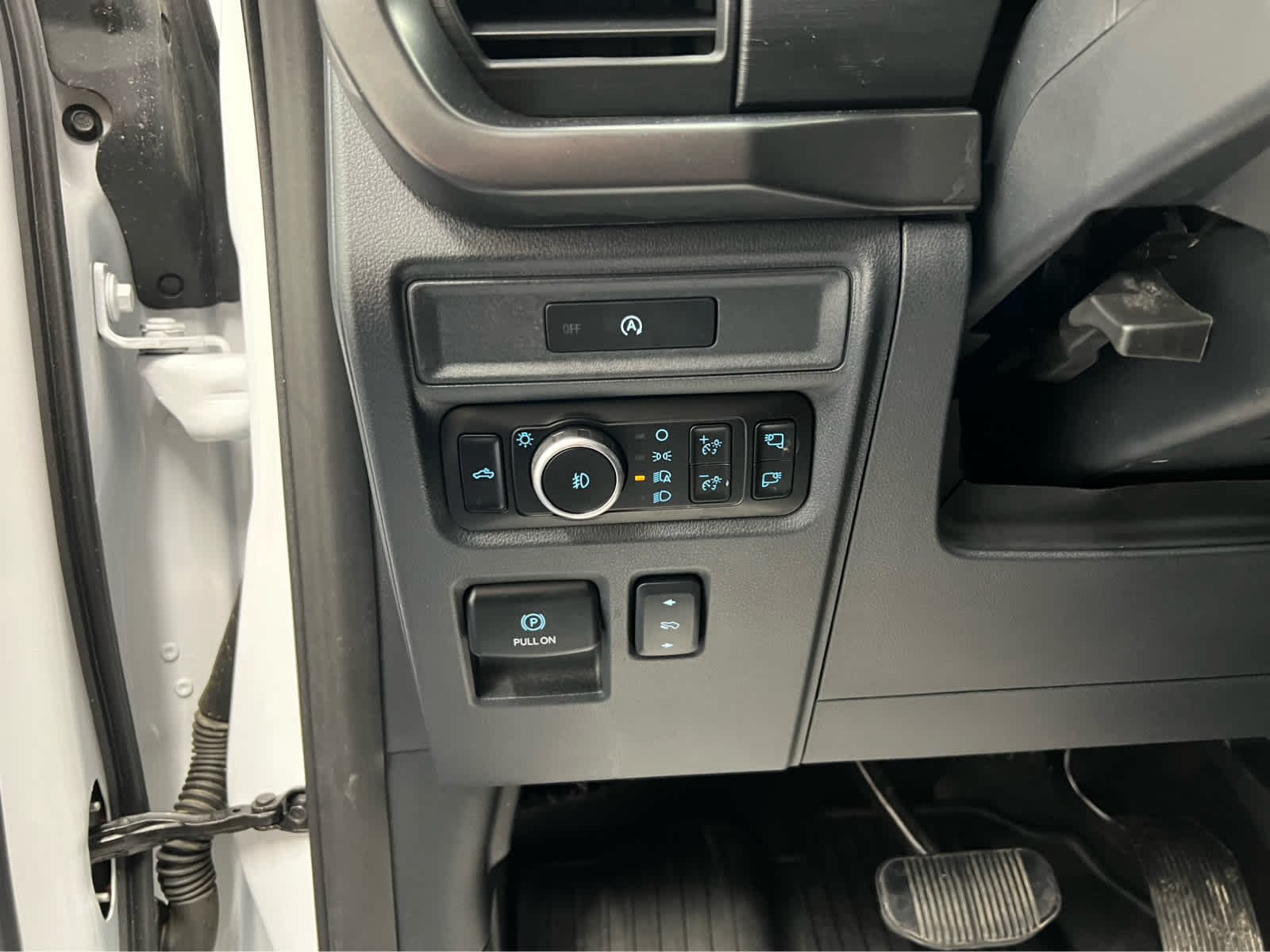 Used 2025 Oxford White Ford Tremor image 15