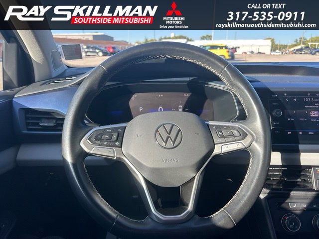 Used 2022 Black Volkswagen 1.5T SE image 15