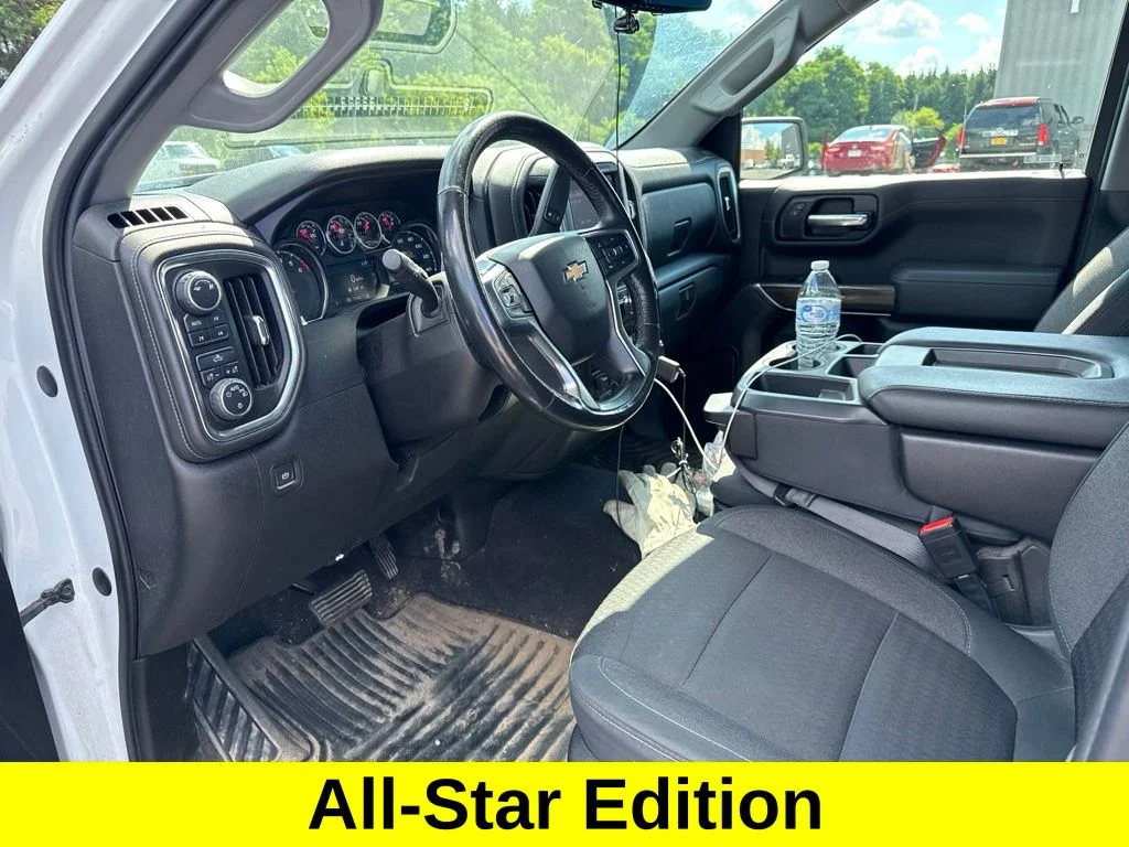 Used 2019 White Chevrolet LT image 7