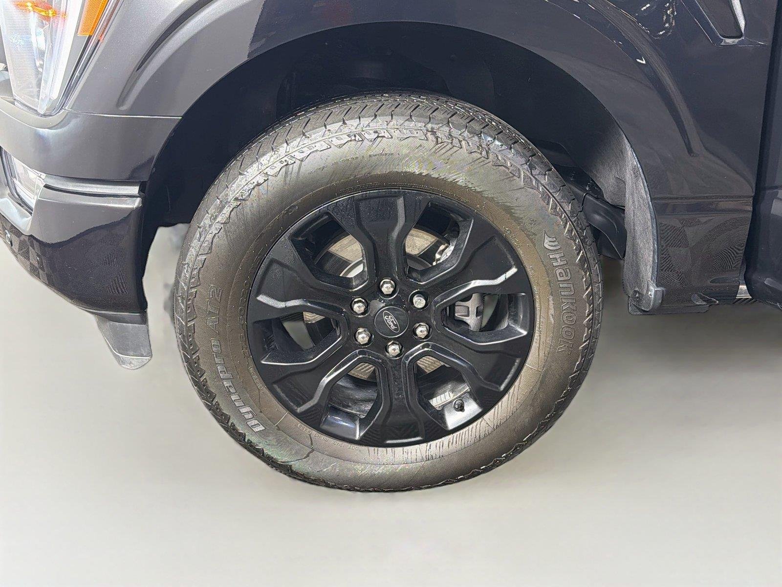 Used 2023 Agate Black Ford LARIAT image 33