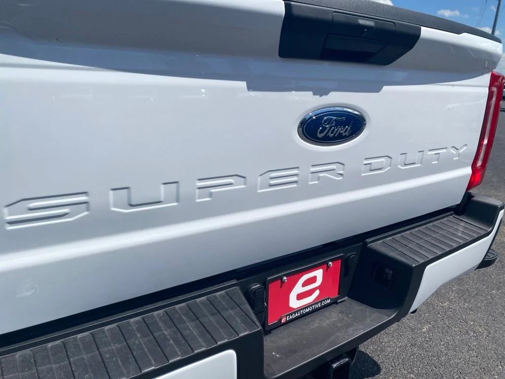 New 2026 Oxford White Ford F-250® XL image 32