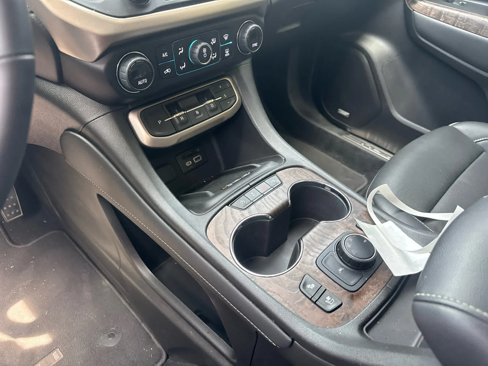 Used 2023 Sterling Metallic GMC Denali image 11