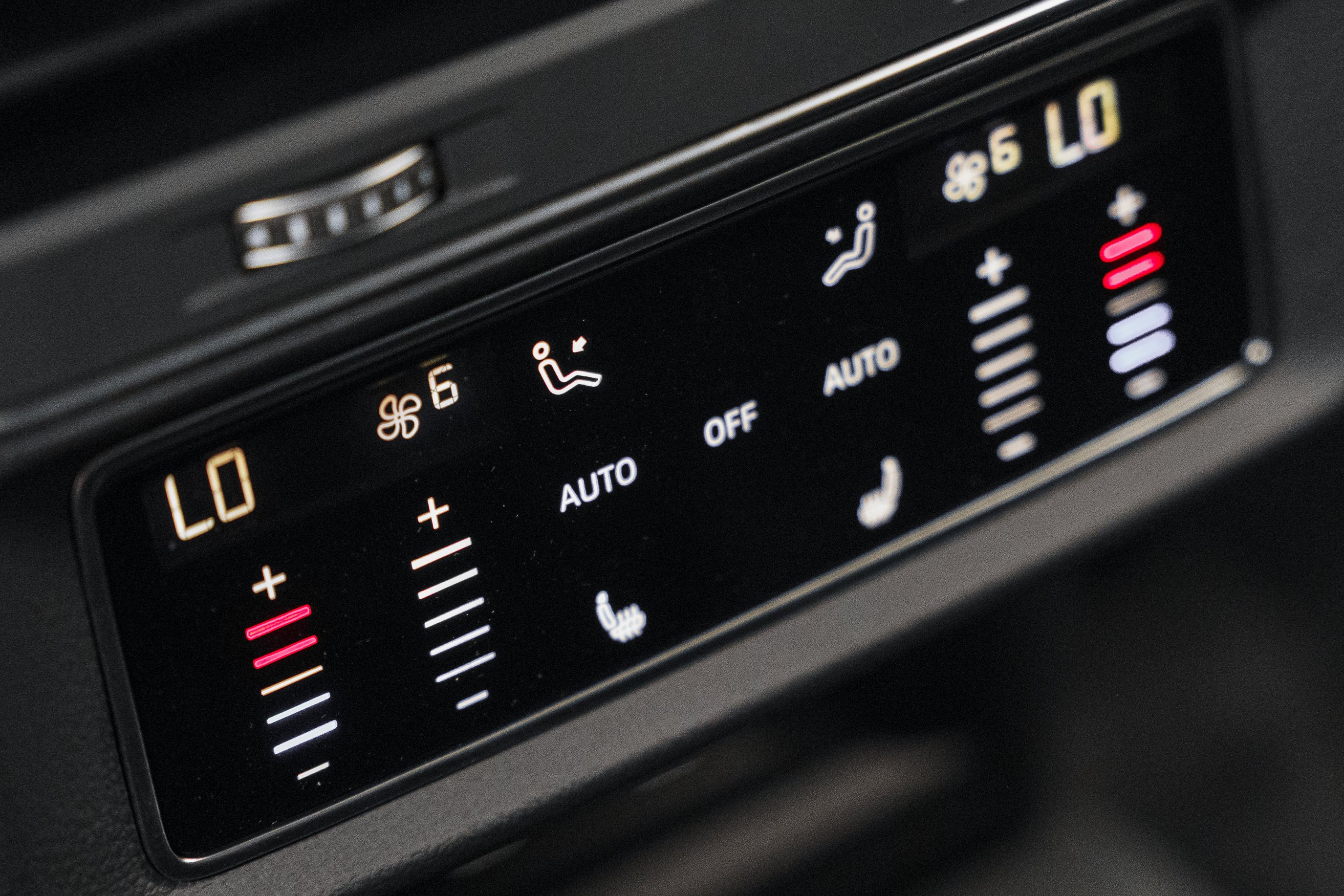 New 2026 MYTHOS BLACK Audi S line Premium Plus image 25