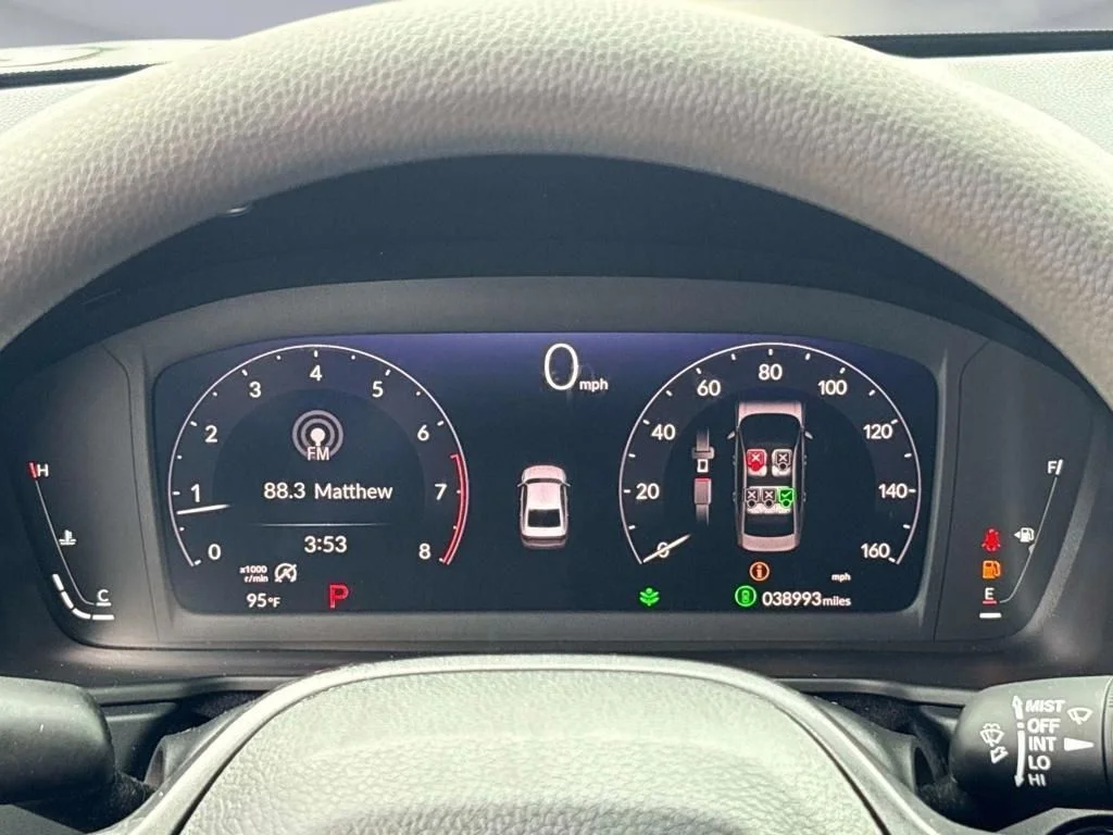 Used 2023  Honda EX image 9