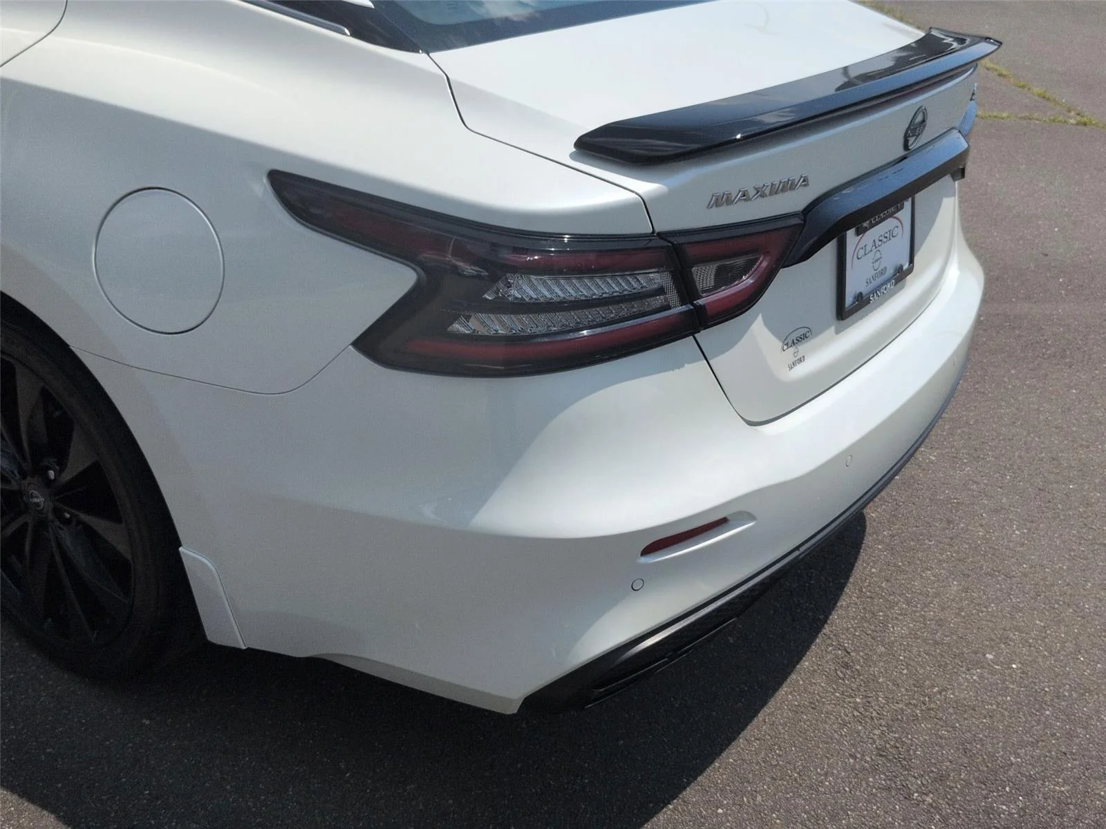 Used 2023  NISSAN SR image 12