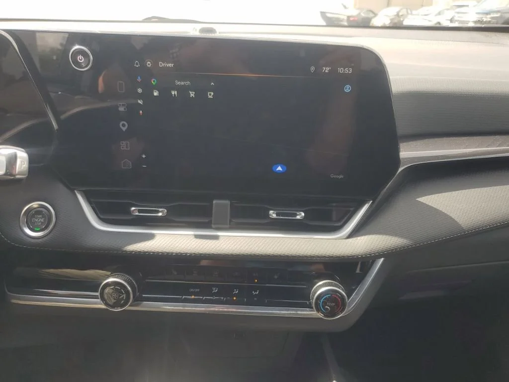 Used 2025 Summit White Chevrolet LT image 21