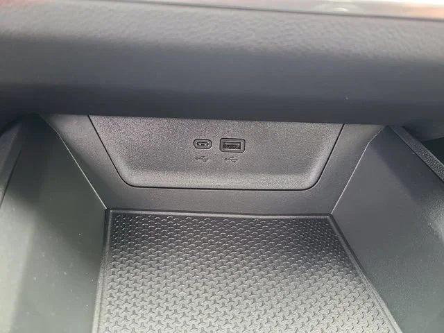 New 2027 Sterling Gray Metallic Chevrolet LT image 32