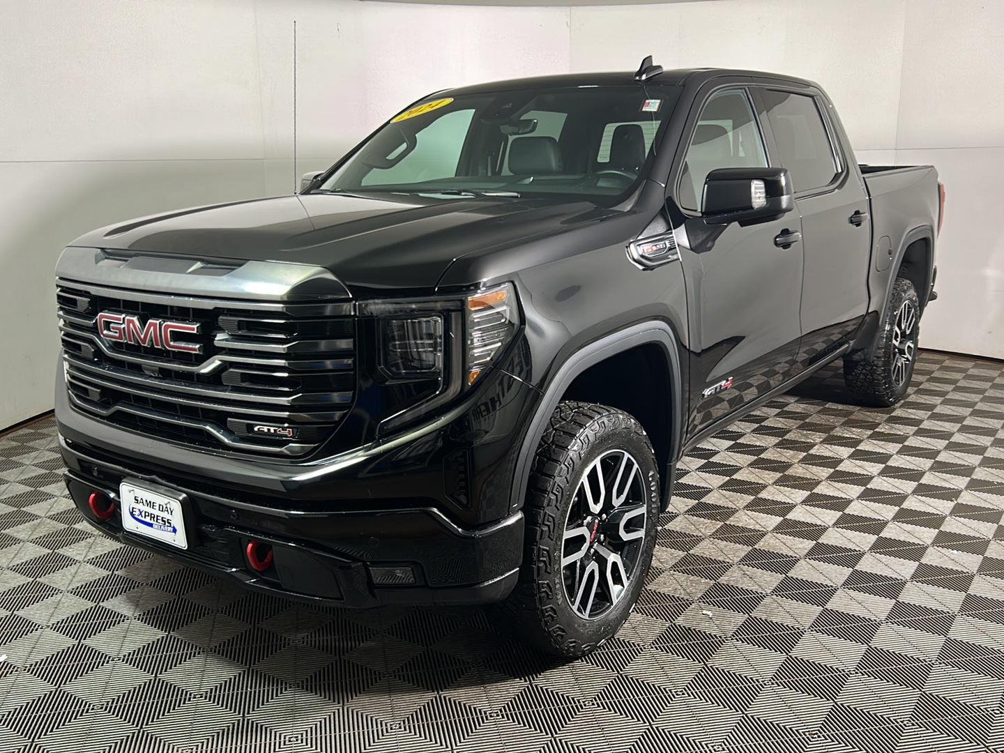 Used 2024 Onyx Black GMC AT4 image 11