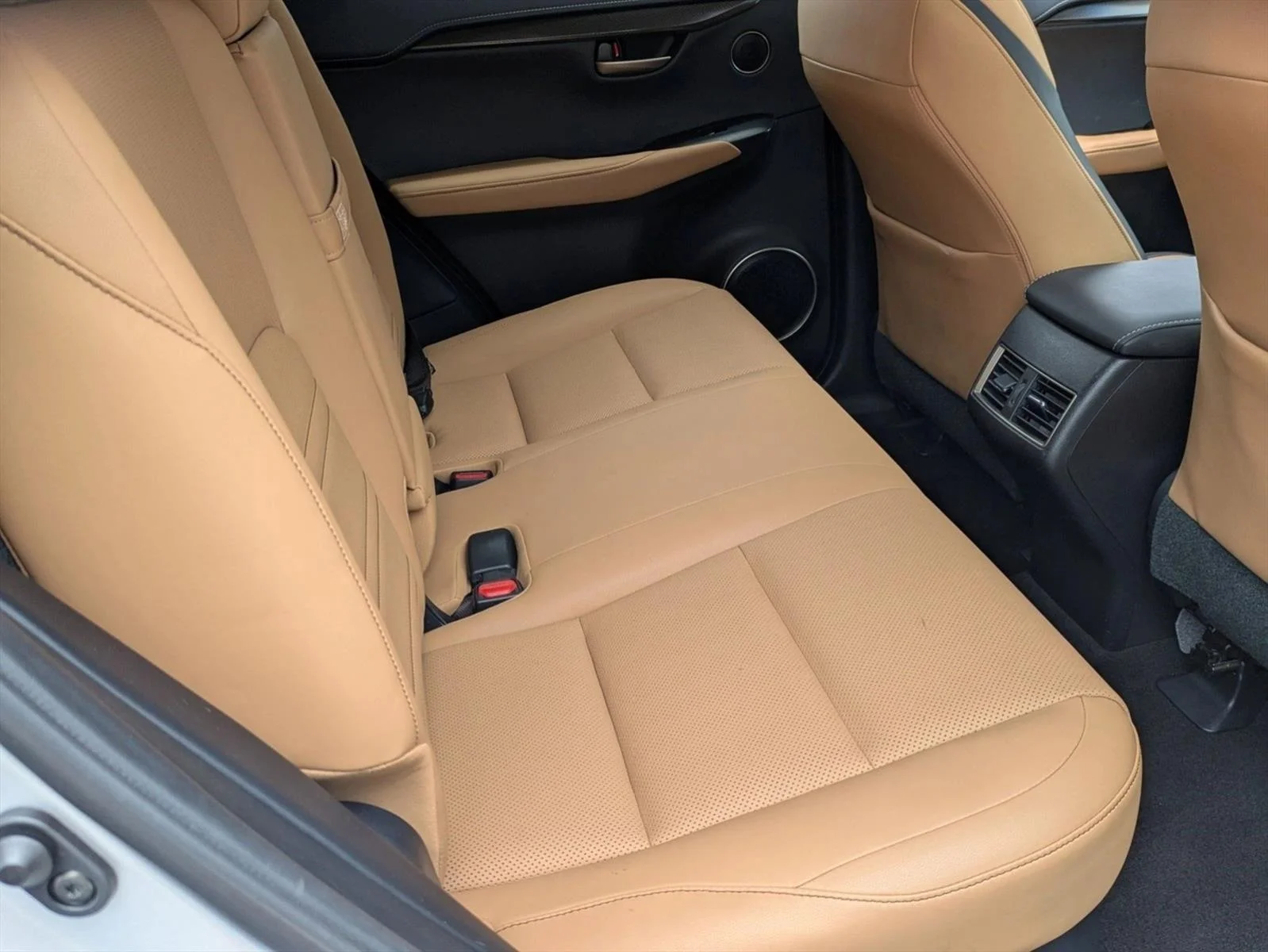 Used 2015 Silver Lining Metallic Lexus  image 20