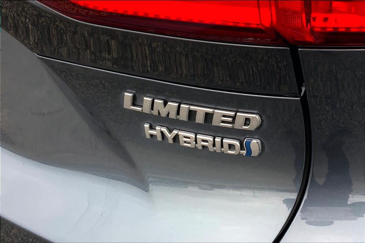 Used 2021 Coastal Gray Metallic Toyota Limited image 30