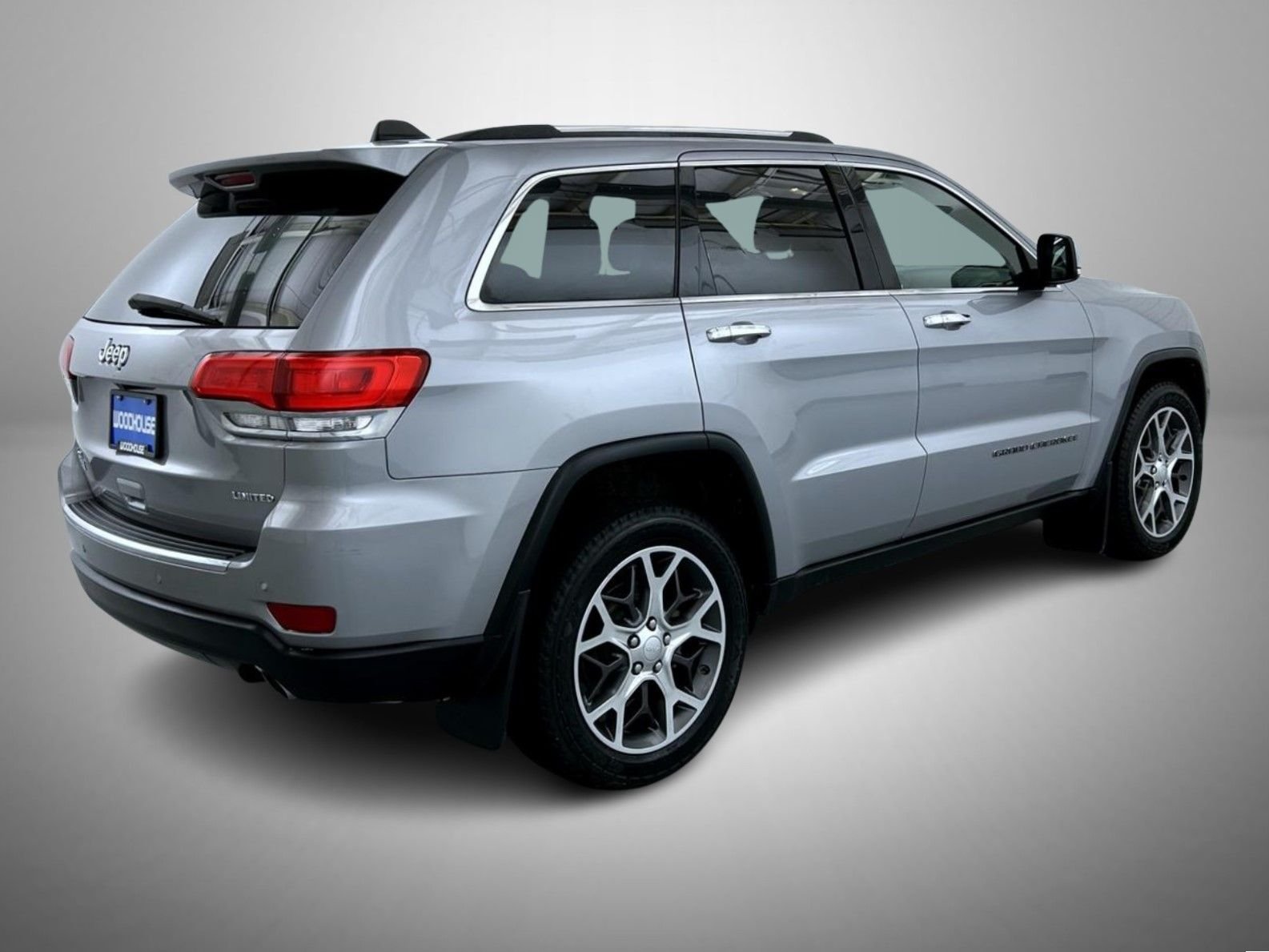 Used 2019 Silver Jeep Limited image 5