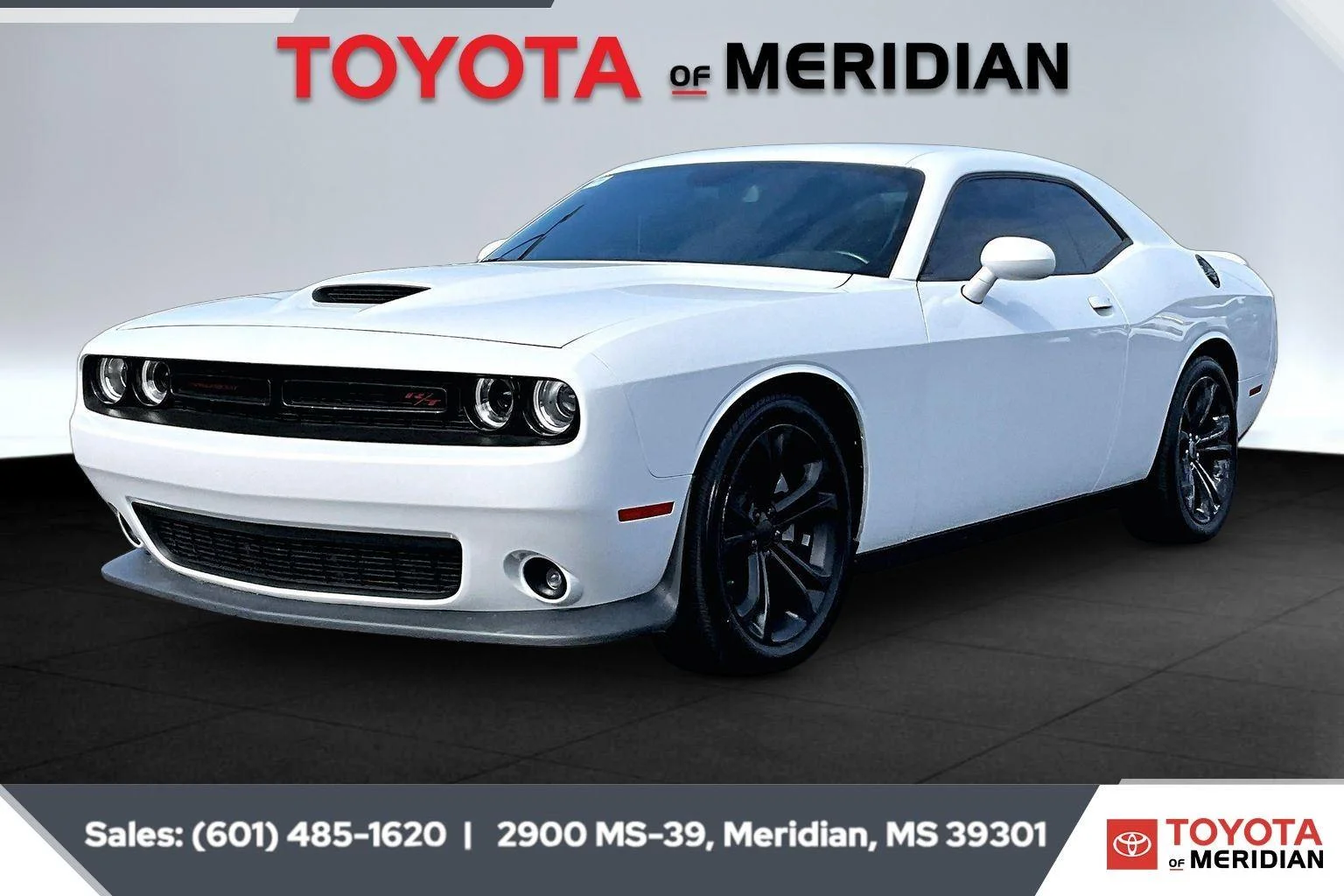 Used 2022 White Knuckle Clearcoat Dodge R/T image 10