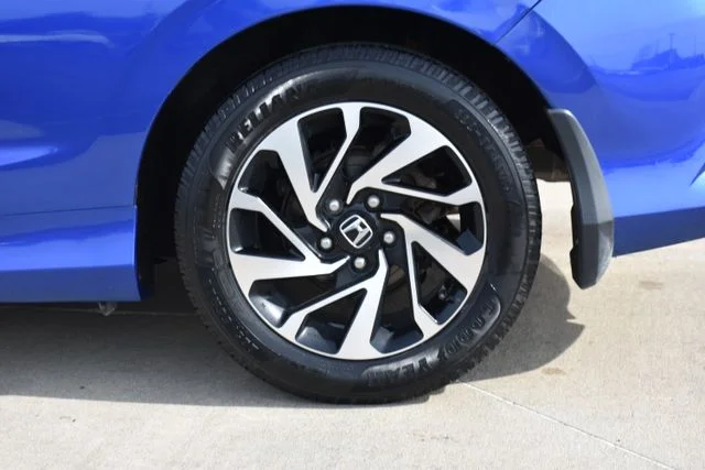 Used 2017 Blue Honda LX image 8