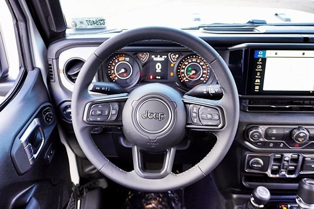 New 2026 Bright White Clear-Coat Exterior Paint Jeep Sport S image 23