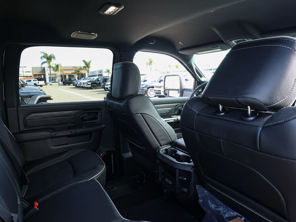 New 2026 Bright White Clear-Coat Exterior Paint RAM Limited image 15