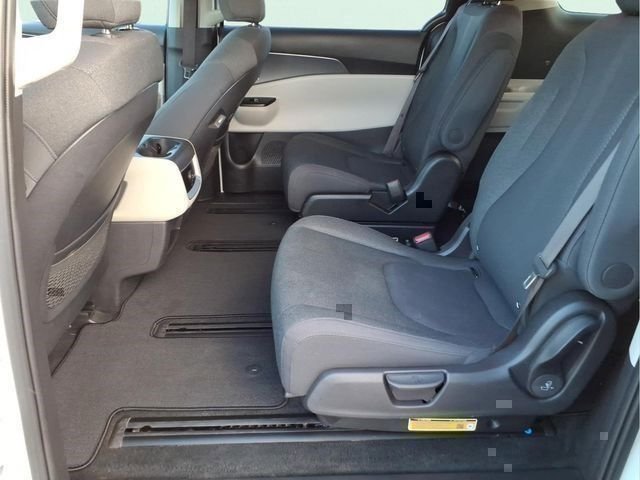 Used 2024 White Kia LX image 16