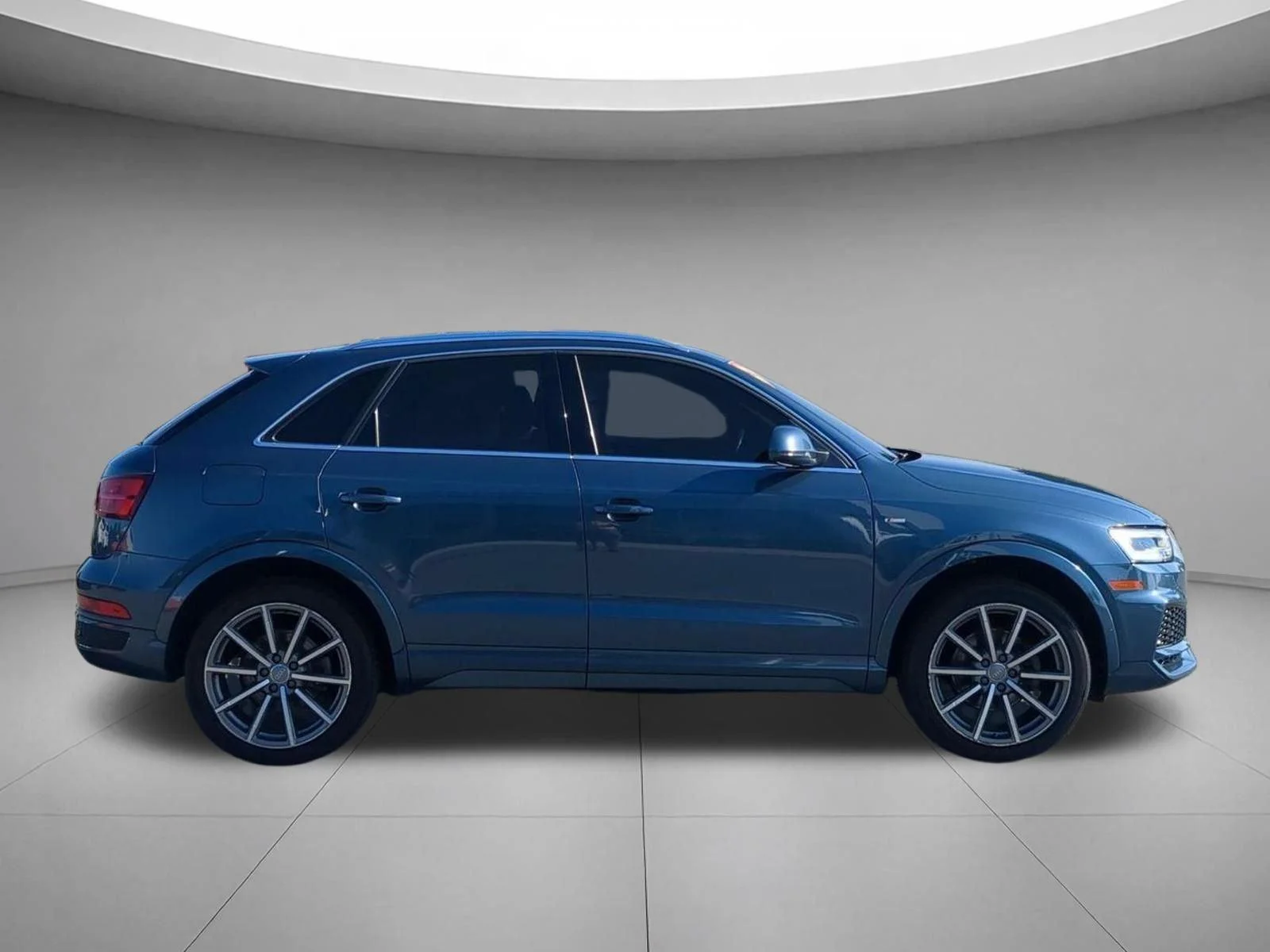 Used 2018 Utopia Blue Metallic Audi Premium Plus image 6