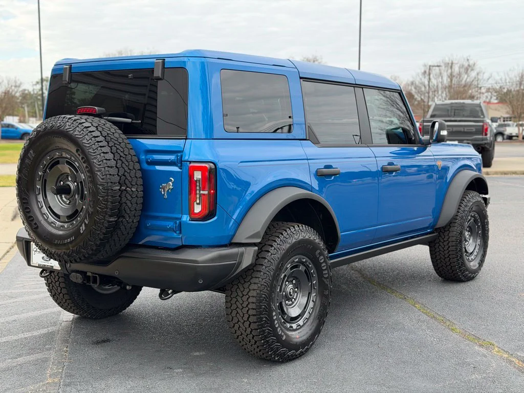 Used 2025 Blue Ford Badlands image 10