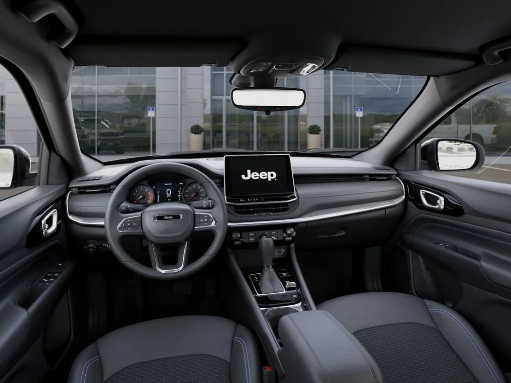New 2026 Bright White Clear-Coat Exterior Paint Jeep Latitude image 14