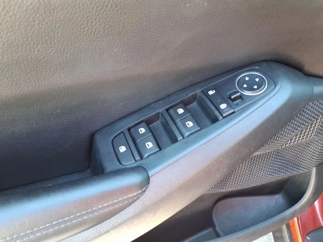 Used 2021 Orange Kia S image 19