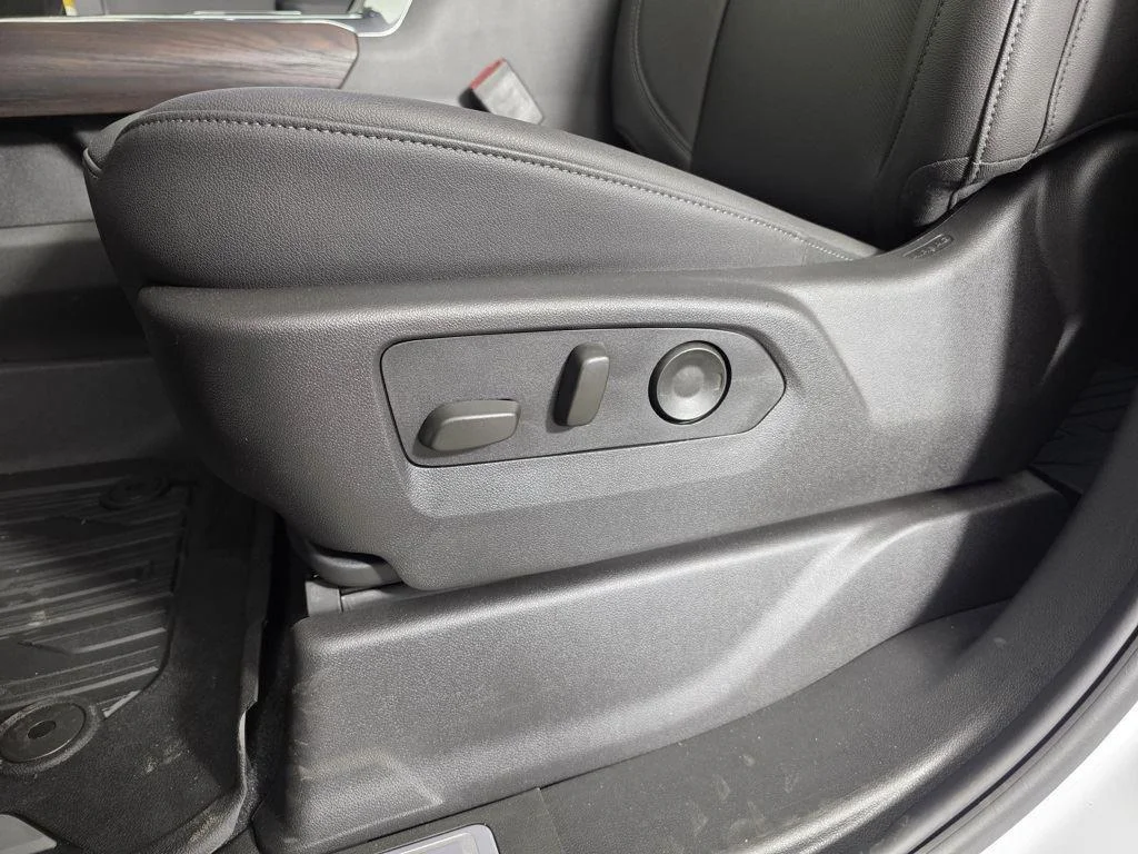 2025 GMC Sierra 2500HD SLT - Photo 18