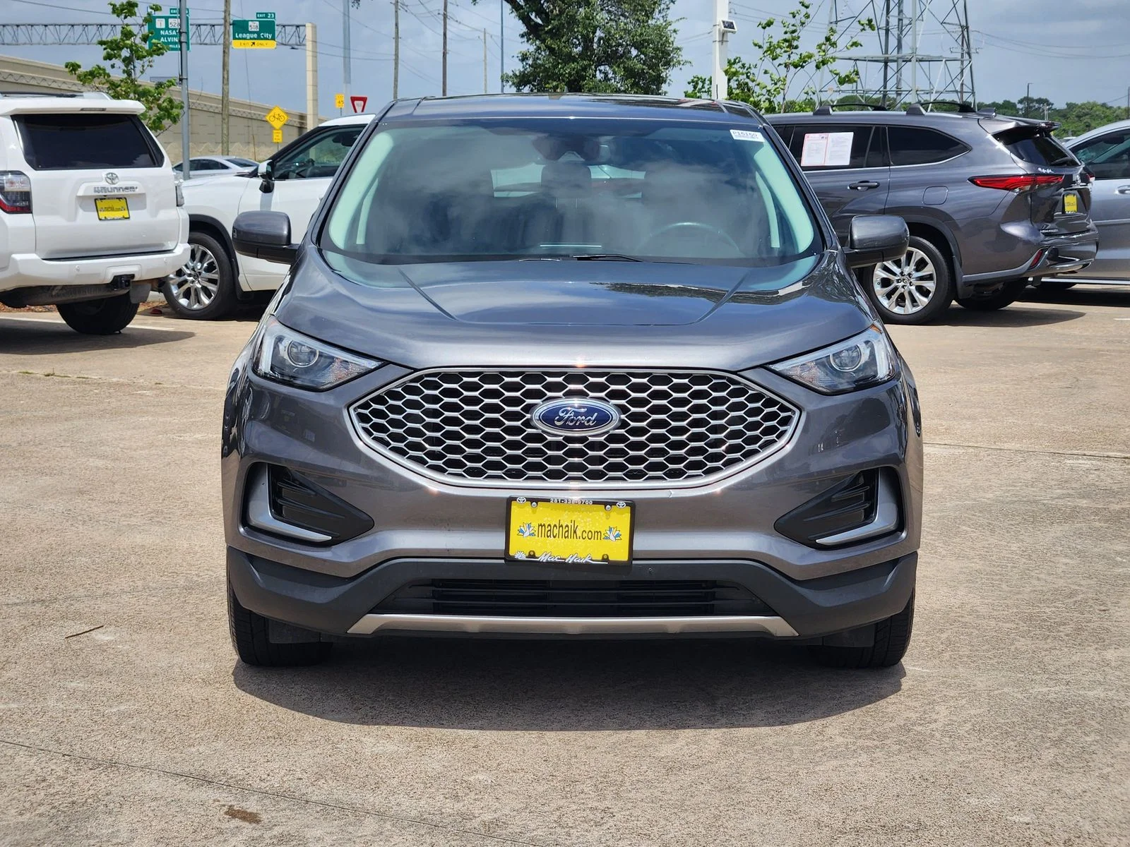 Used 2024 Gray Ford SEL image 2