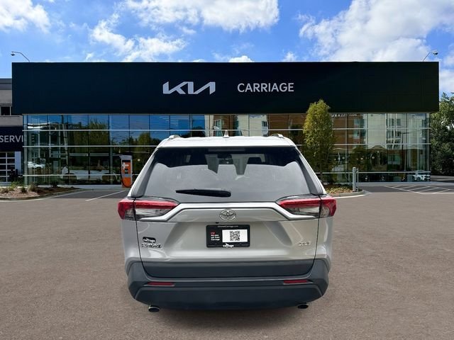 Used 2023 Silver Toyota XLE Premium image 7