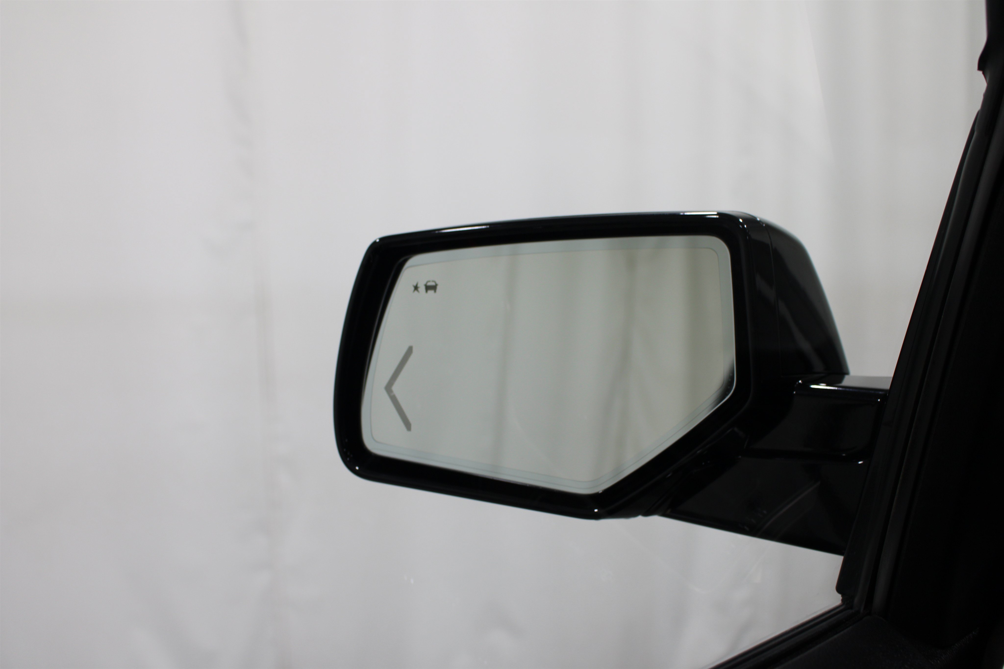 Used 2018 Onyx Black GMC Denali image 11