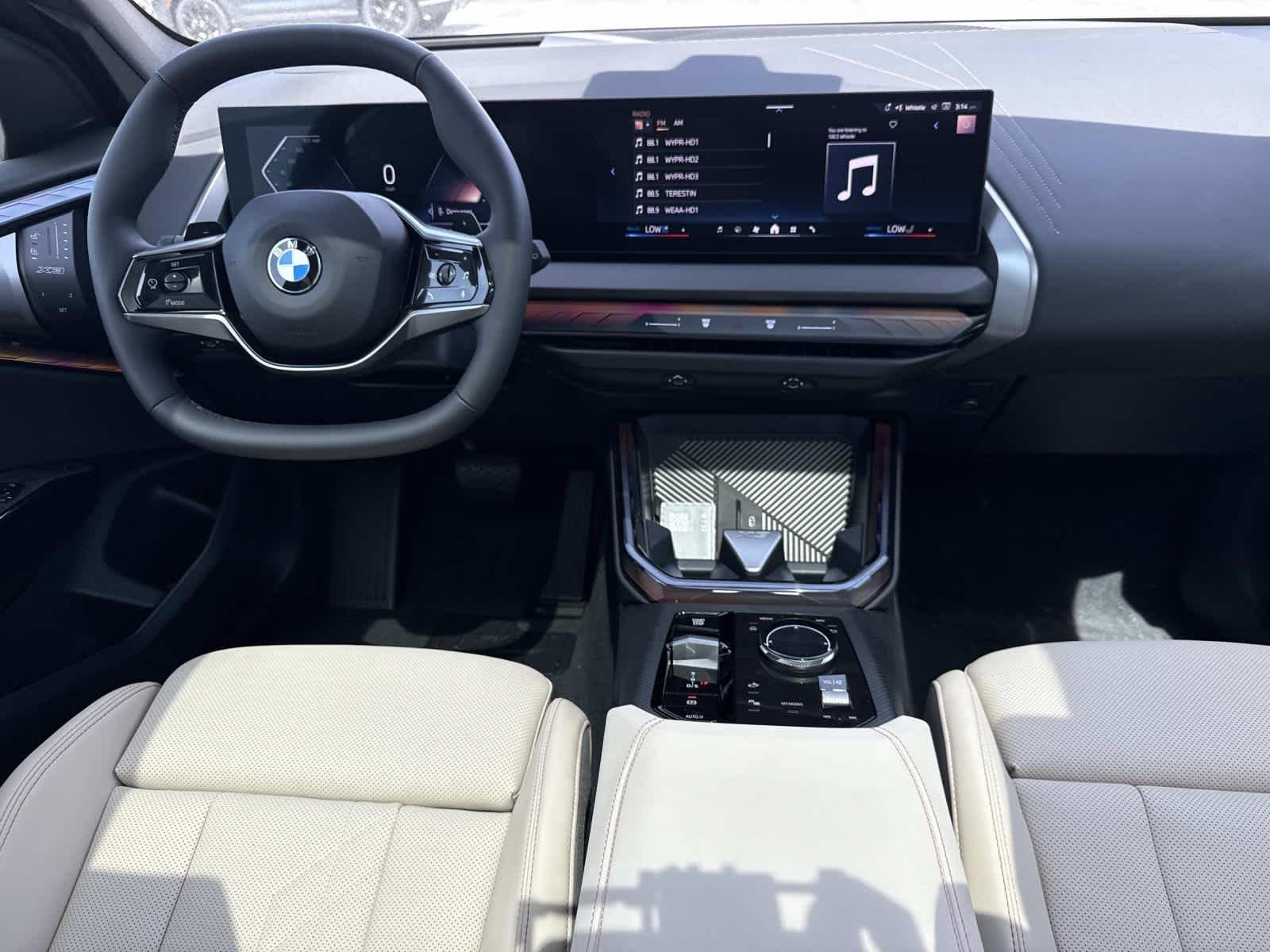 New 2026 Mineral White Metallic BMW 30 xDrive image 17
