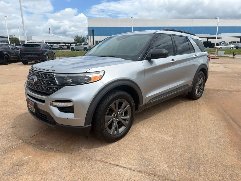 Used 2021 Silver Metallic Ford XLT image 1