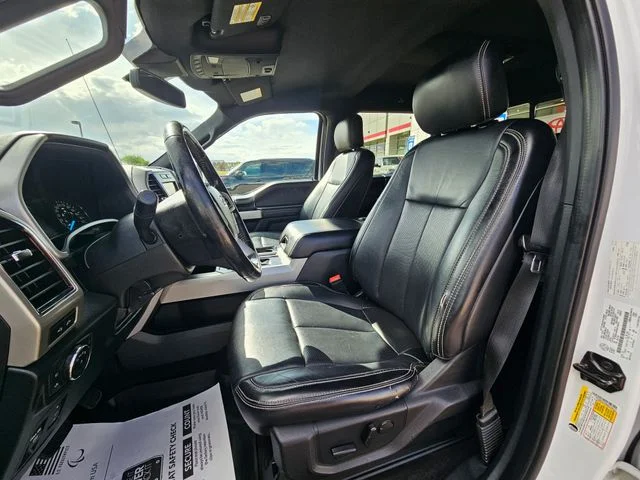 Used 2019  Ford Lariat image 17
