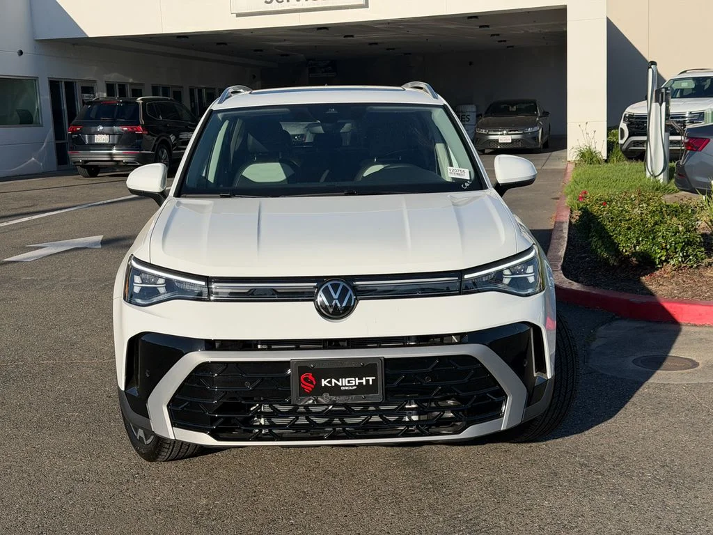 New 2026 Pure White Volkswagen 1.5T SEL image 4