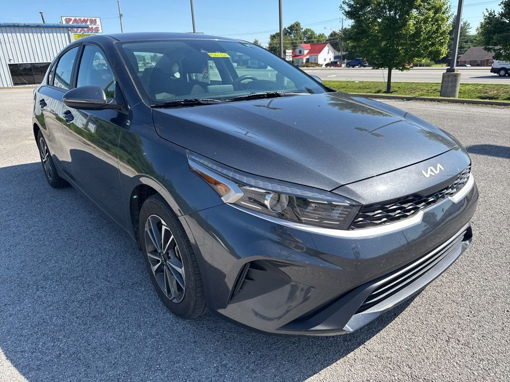 2024 Kia Forte LXS AT's photo