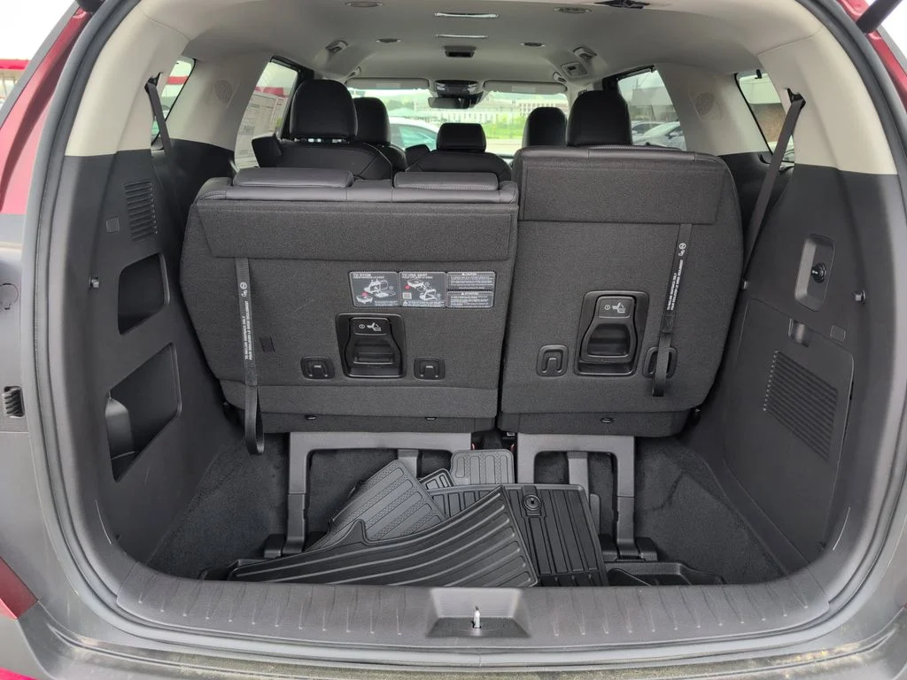 2025 Kia Carnival EX - Photo 32