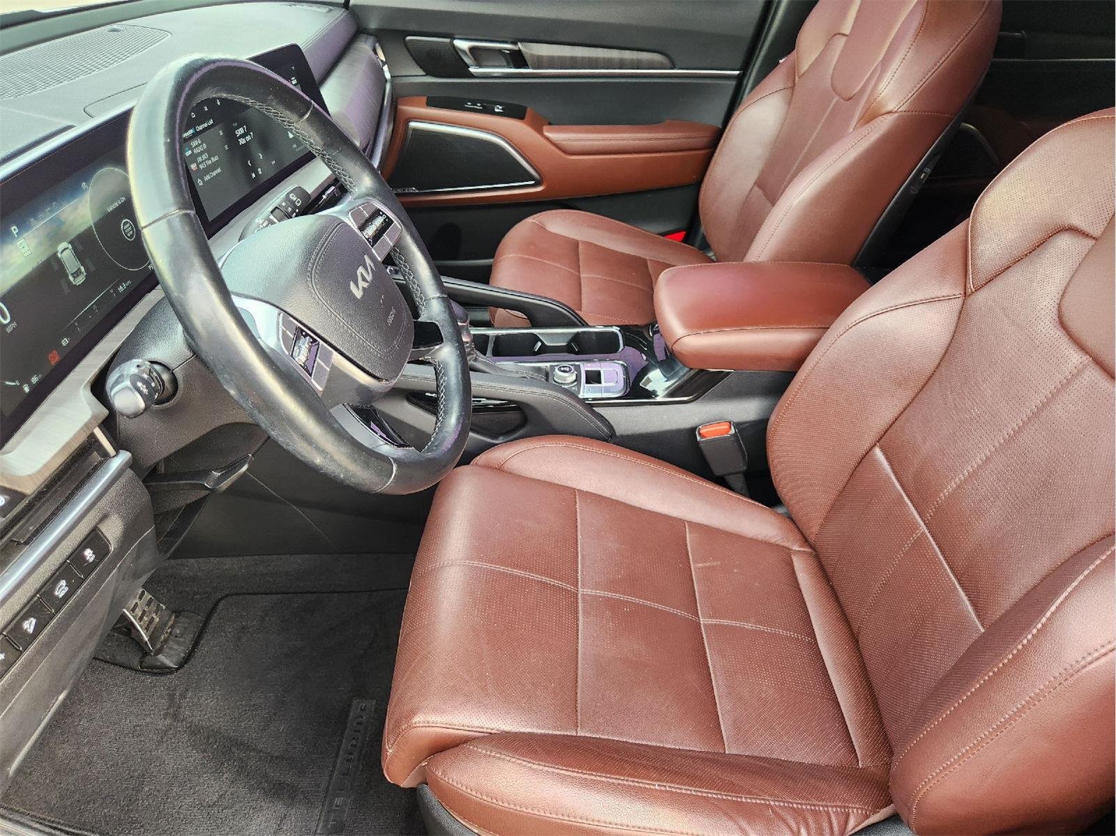 Used 2024 Dark Moss Kia SX image 13