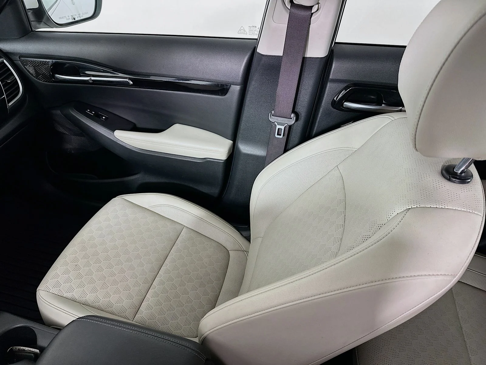 Used 2021 Snow White Pearl Kia EX image 23