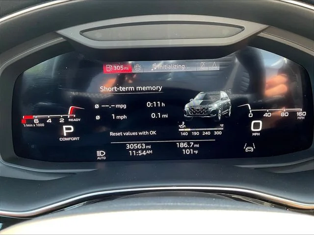 Used 2025  Audi 55 Premium image 15