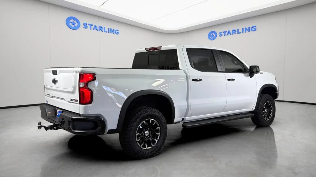 Used 2025 Summit White Chevrolet ZR2 image 10