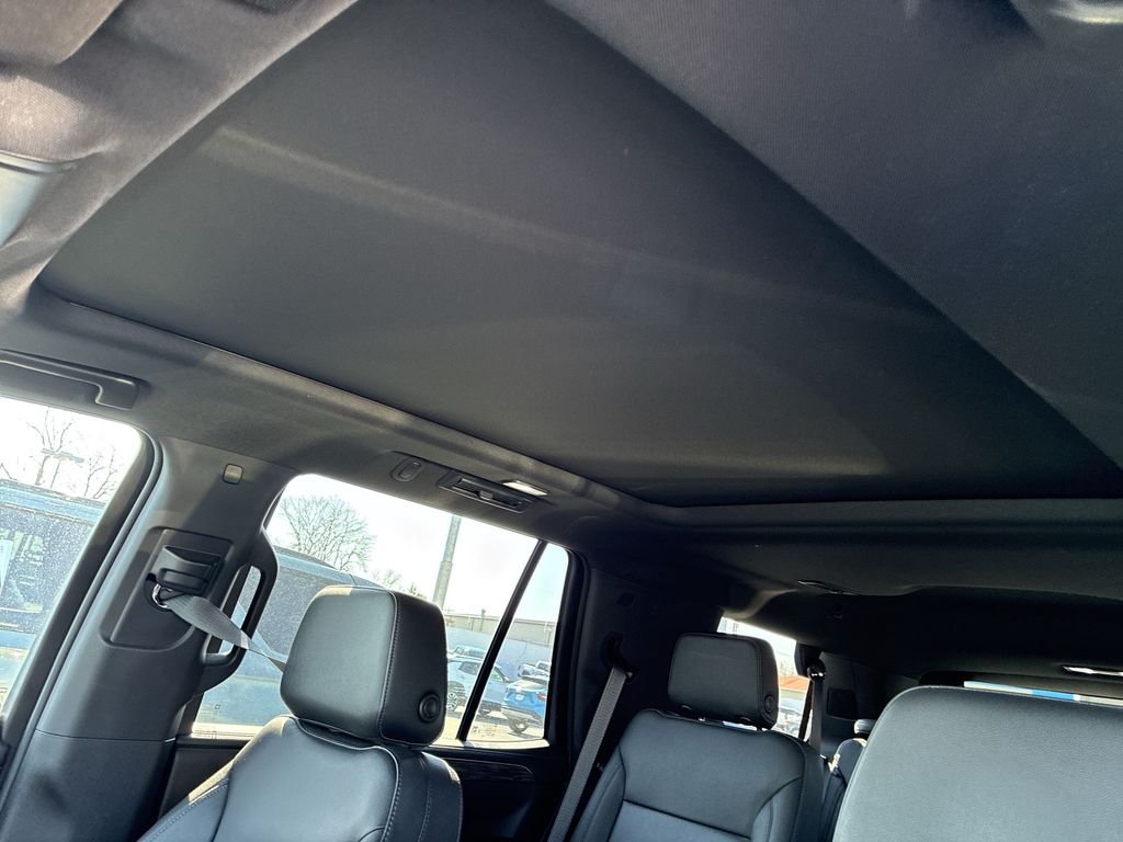 Used 2023 Black Chevrolet Z71 image 19