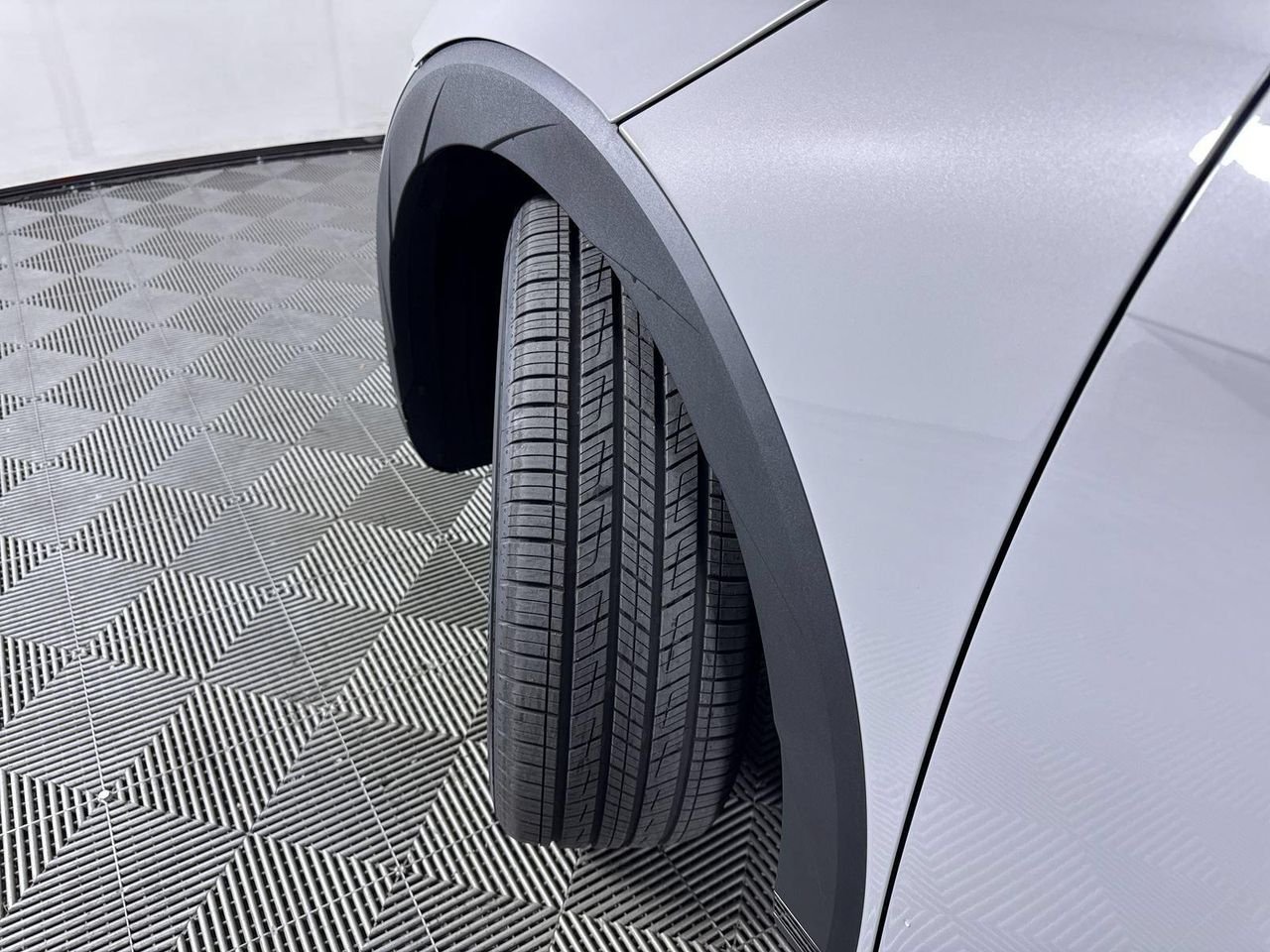 New 2027 Cyber Gray Hyundai SE image 10