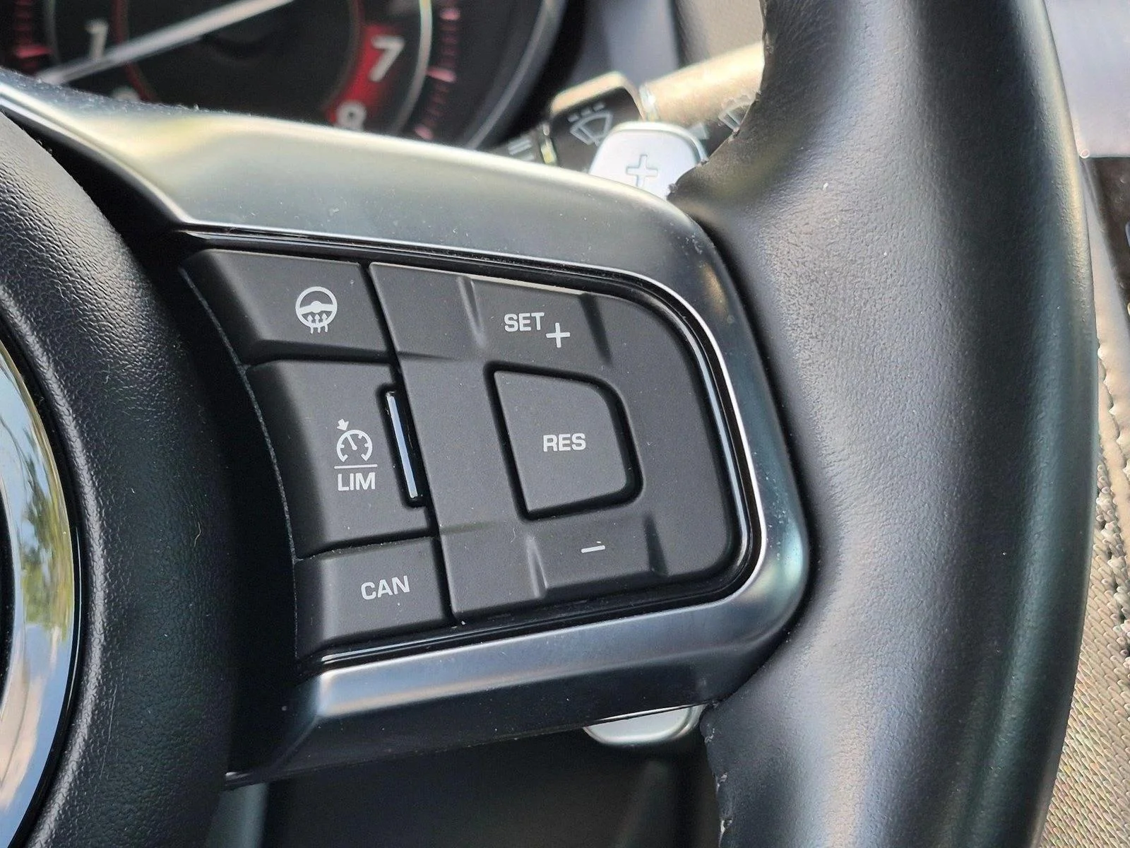 Used 2018 Ultra Blue Metallic Jaguar R-Dynamic image 12