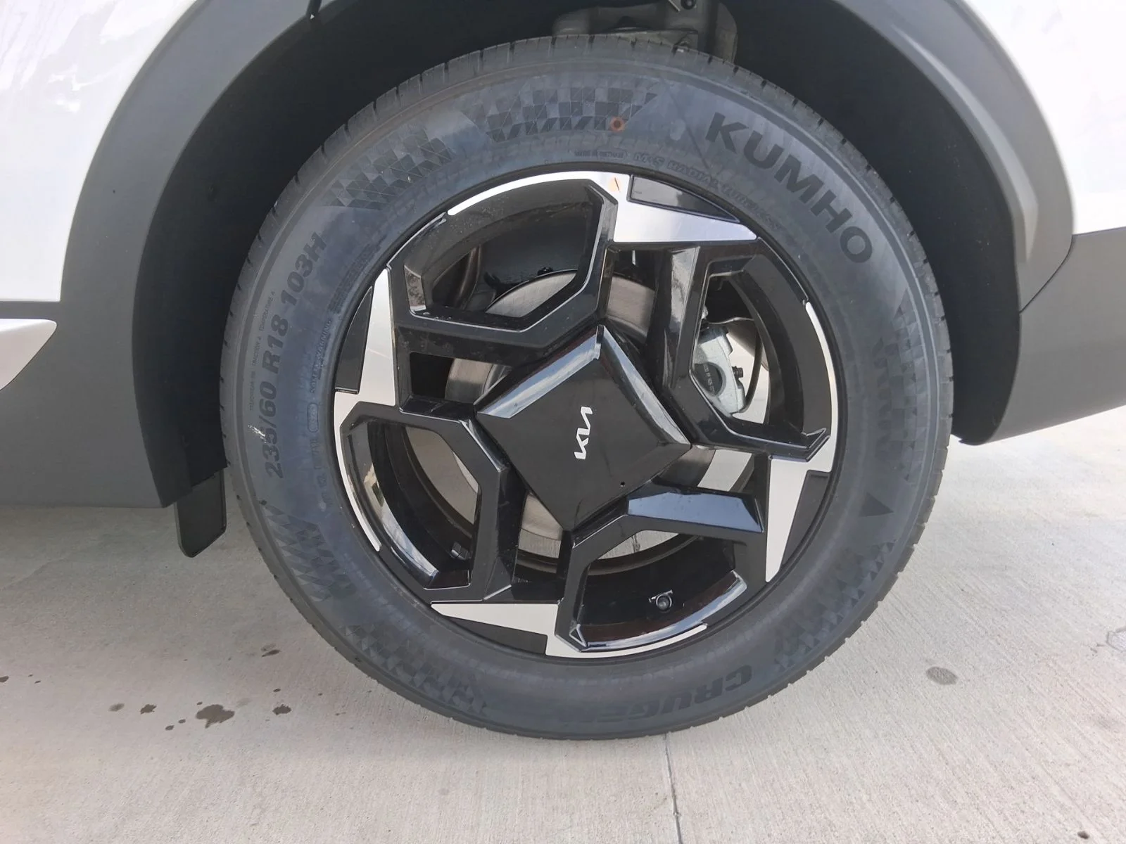 New 2026 White Kia EX image 30