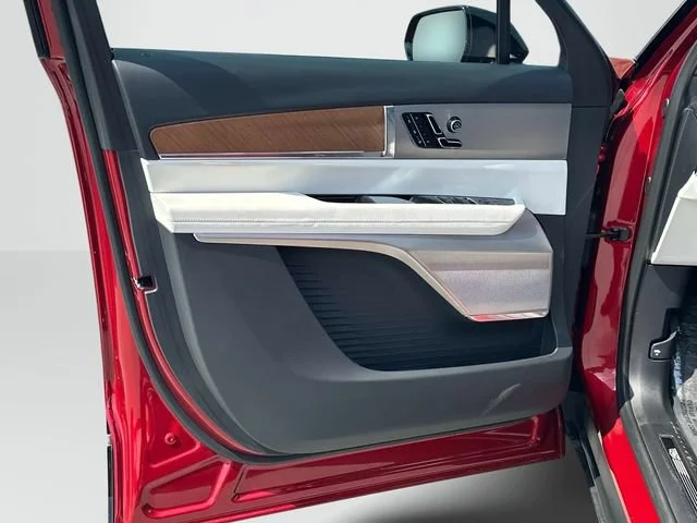 2026 Cadillac VISTIQ Sport - Photo 13