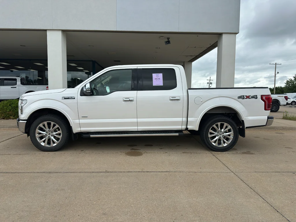 Used 2016 White Platinum Metallic Tri-Coat Ford Lariat image 9