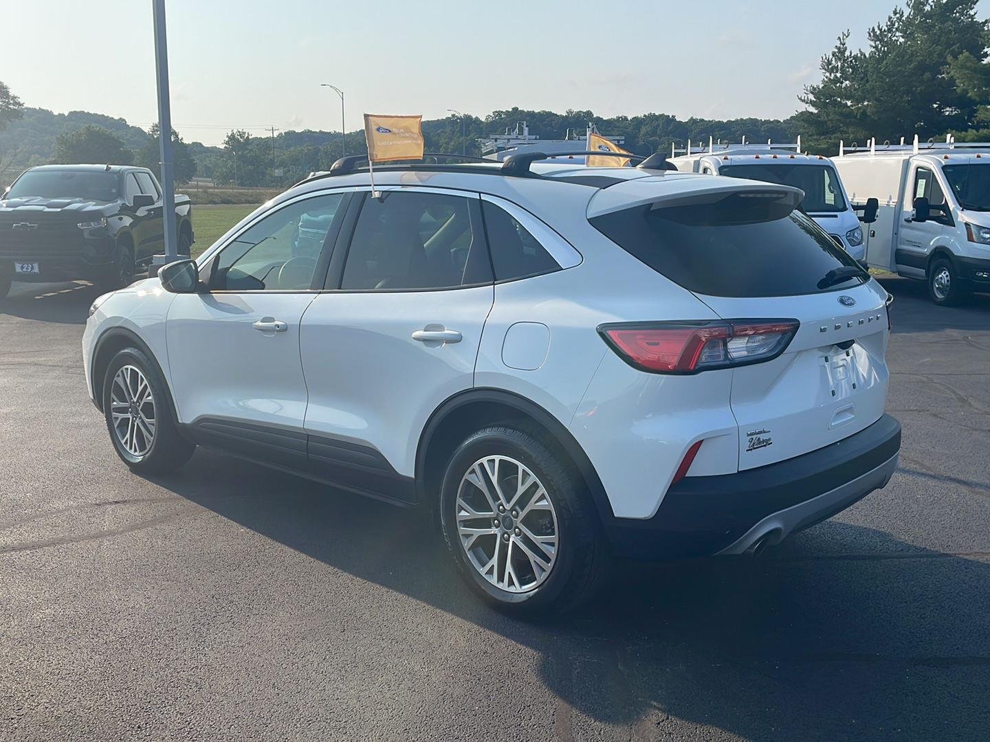 Certified Used 2022 Star White Ford SEL image 3