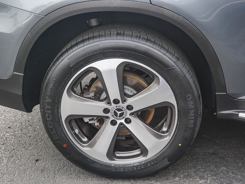 Used 2021 Gray Mercedes-Benz GLC 300 image 8