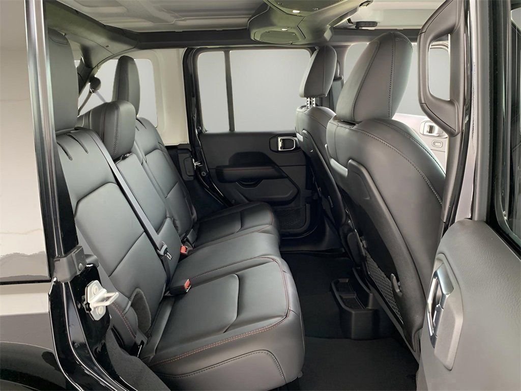 2025 Jeep Wrangler 4-Door Rubicon - Photo 40