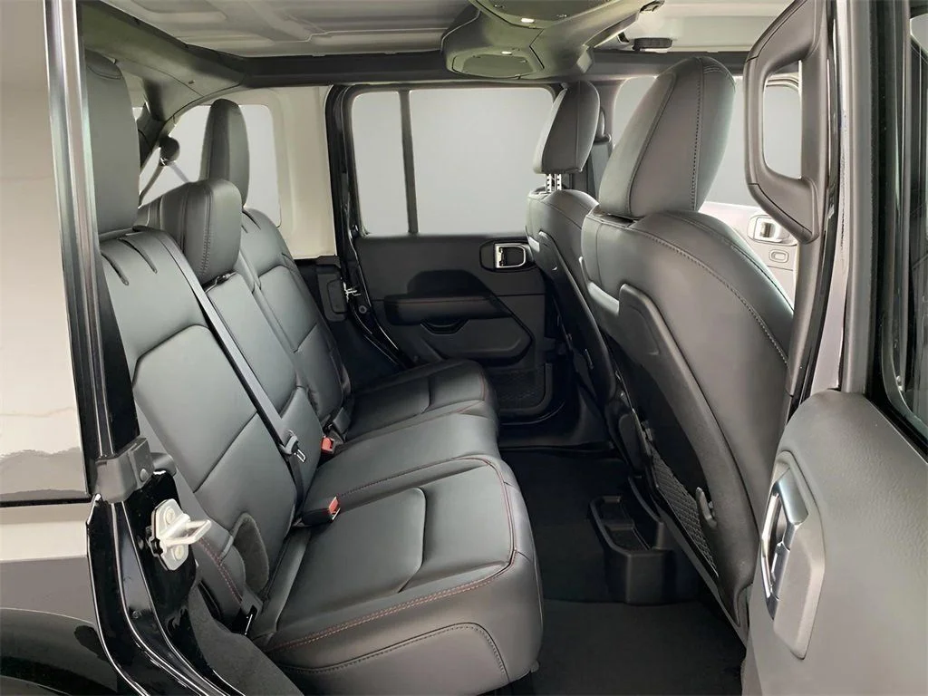 2025 Jeep Wrangler 4-Door Rubicon - Photo 40